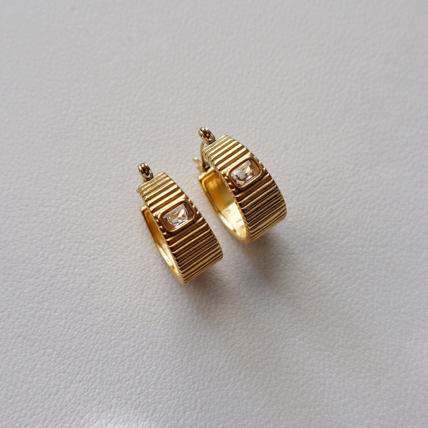 Stella Hoops | Chunky Gold Hoops