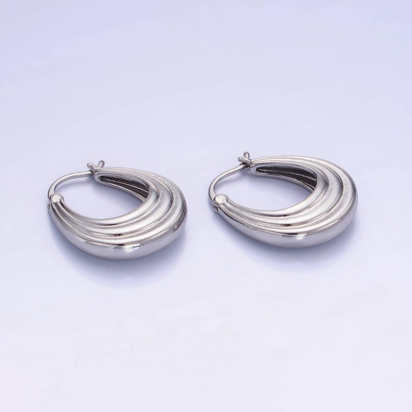 Line-Edged Hoop Earrings: Sliver