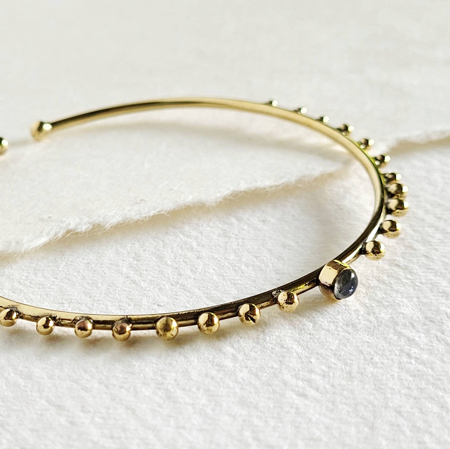 Brass bangle bracelet: Amethyst