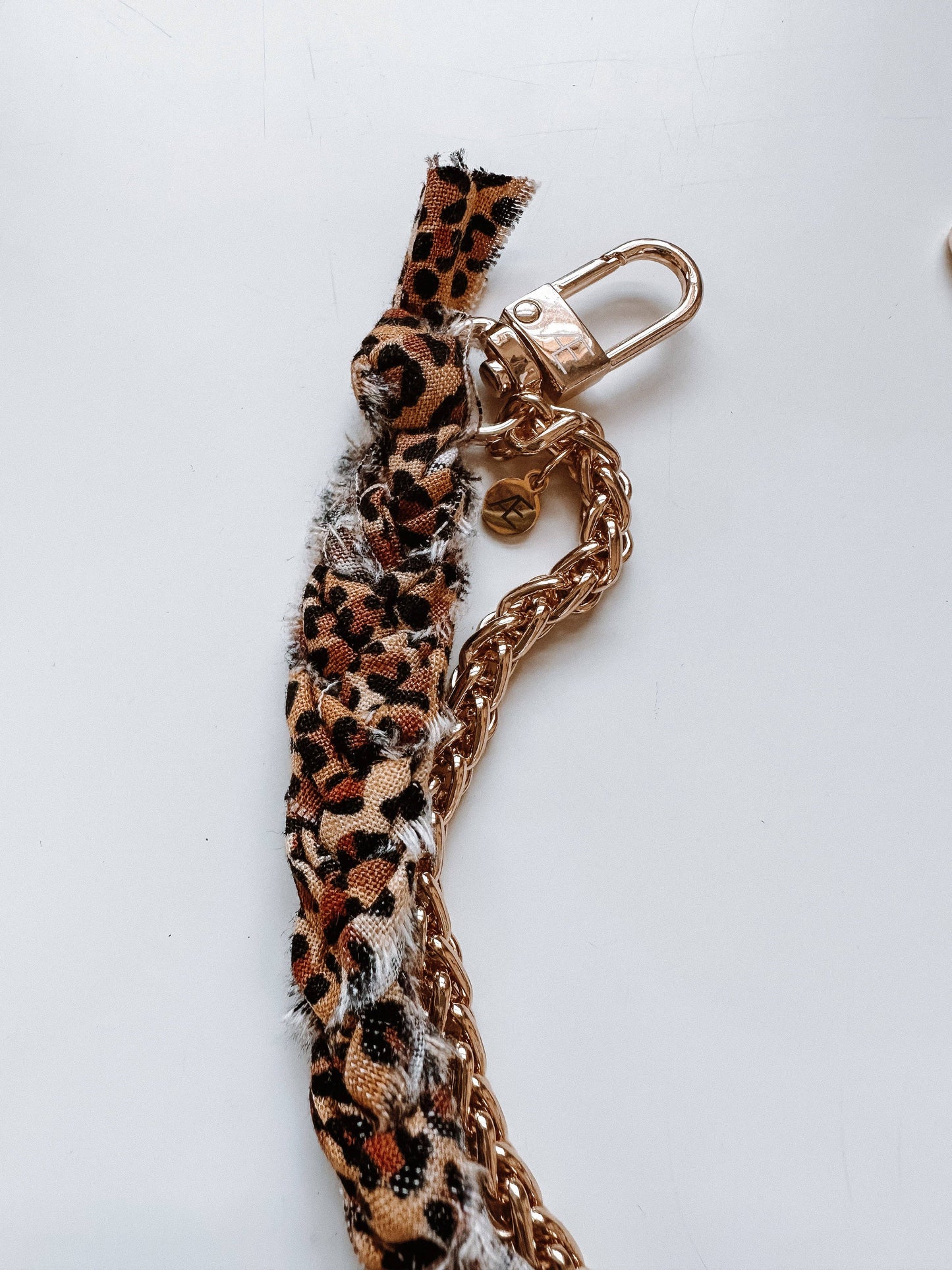Savannah Phone Wristlet: Gold Chain